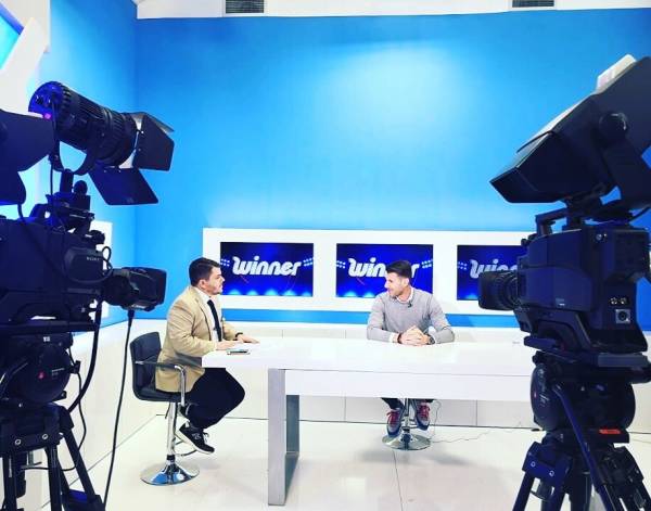 &Omicron; "&Phi;ώ&nu;&tau;&alpha;&sigmaf;", &omicron; &Omicron;&Phi;&Eta; &tau;&omicron;&upsilon; &chi;&theta;&epsilon;&sigmaf; &kappa;&alpha;&iota; &tau;&omicron;&upsilon; &sigma;ή&mu;&epsilon;&rho;&alpha; &kappa;&alpha;&iota; &omicron; &Sigma;&alpha;&mu;&alpha;&rho;ά&sigmaf; &pi;&omicron;&upsilon; &delta;&epsilon;&nu; &chi;&tau;ί&zeta;&epsilon;&iota; &omicron;&mu;ά&delta;&alpha; &pi;&upsilon;&rho;&omicron;&tau;έ&chi;&nu;&eta;&mu;&alpha;