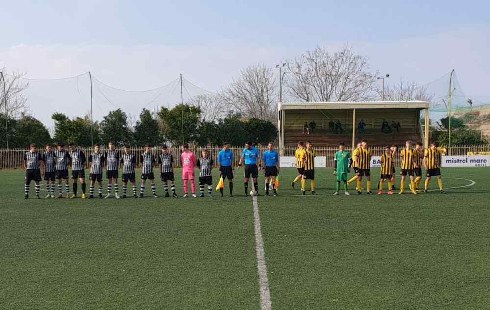 Youth League: &Pi;&rho;&epsilon;&mu;&iota;έ&rho;&alpha; &mu;&epsilon; &nu;ί&kappa;&eta; &omicron; &Omicron;&Phi;&Eta; &epsilon;&pi;ί &tau;&omicron;&upsilon; &Epsilon;&rho;&gamma;&omicron;&tau;έ&lambda;&eta;