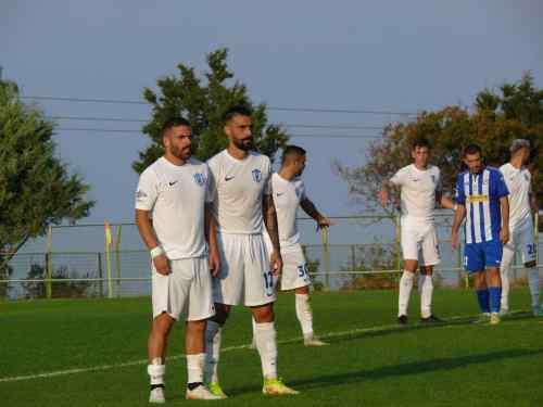 M&omicron;&iota;&rho;&alpha;&sigma;&iota;ά &gamma;&iota;&alpha; &Chi;&alpha;&nu;&iota;ά &kappa;&alpha;&iota; &Eta;&rho;ό&delta;&omicron;&tau;&omicron; &sigma;&tau;&omicron; &Rho;έ&theta;&upsilon;&mu;&nu;&omicron;