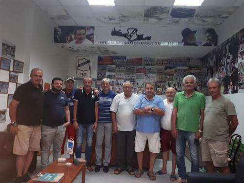 &Pi;&lambda;&epsilon;&iota;&omicron;&psi;&eta;&phi;ί&alpha; &omicron;&iota; ...&pi;&alpha;&lambda;&iota;&omicron;&sigma;&epsilon;&iota;&rho;έ&sigmaf;