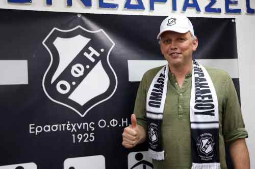 &Nu;&tau;&epsilon;&pi;έ&sigma;&tau;&epsilon;&lambda;&epsilon;: "&Kappa;ά&theta;&epsilon; &mu;έ&rho;&alpha; &beta;&epsilon;&lambda;&tau;&iota;ώ&nu;&epsilon;&tau;&alpha;&iota; &eta; &omicron;&mu;ά&delta;&alpha;, &tau;&epsilon;&chi;&nu;&iota;&kappa;ό&sigmaf; &pi;&alpha;ί&kappa;&tau;&eta;&sigmaf; &omicron; &Rho;ά&iota;&alpha;&nu; &Pi;&omicron;ύ&lambda;"