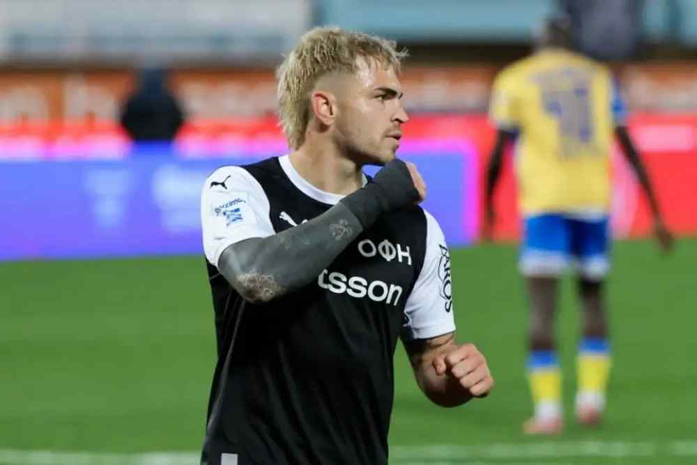 &Eta; &mu;&epsilon;&gamma;ά&lambda;&eta; &beta;&rho;&alpha;&delta;&iota;ά &tau;&omicron;&upsilon; &Tau;&iota;ά&gamma;&kappa;&omicron; &Nu;&omicron;ύ&sigmaf; &kappa;&alpha;&iota; &tau;&omicron; &pi;&alpha;&iota;&chi;&nu;ί&delta;&iota; &tau;&eta;&sigmaf; &chi;&rho;&omicron;&nu;&iota;ά&sigmaf; &mu;&epsilon; &tau;&eta;&nu; &Alpha;&Epsilon;&Kappa;