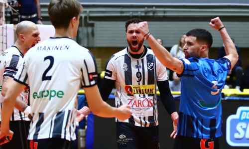 &Eta; &mu;&epsilon;&gamma;&alpha;&lambda;ύ&tau;&epsilon;&rho;&eta; &nu;ί&kappa;&eta; &tau;&omicron;&upsilon; &Omicron;&Phi;&Eta; &sigma;&tau;&eta;&nu; Volley League-O&iota; &delta;&eta;&lambda;ώ&sigma;&epsilon;&iota;&sigmaf; &alpha;&pi;&omicron; &tau;&omicron;&nu; &theta;&rho;ί&alpha;&mu;&beta;&omicron; &epsilon;&pi;ί &tau;&omicron;&upsilon; &Pi;&Alpha;&Omicron;&Kappa; &sigma;&tau;&eta; &Theta;&epsilon;&sigma;&sigma;&alpha;&lambda;&omicron;&nu;ί&kappa;&eta;