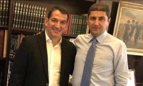 O A&upsilon;&gamma;&epsilon;&nu;ά&kappa;&eta;&sigmaf;, &omicron; &Pi;ύ&rho;&rho;&omicron;&sigmaf; &kappa;&alpha;&iota; &mu;&iota;&alpha; &mu;&epsilon;&gamma;ά&lambda;&eta; &delta;&iota;&omicron;&rho;&gamma;ά&nu;&omega;&sigma;&eta; &sigma;&tau;&omicron; &Eta;&rho;ά&kappa;&lambda;&epsilon;&iota;&omicron;