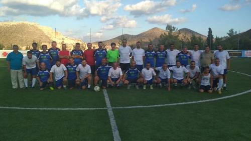 &Xi;ύ&pi;&nu;&eta;&sigma;&alpha;&nu; &mu;&nu;ή&mu;&epsilon;&sigmaf; &sigma;&tau;&eta; &Delta;&alpha;&mu;ά&sigma;&tau;&alpha;