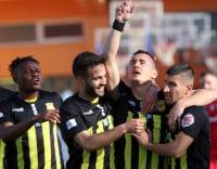 M&epsilon;&gamma;ά&lambda;&eta; &nu;ί&kappa;&eta; &mu;&epsilon; &gamma;&kappa;&omicron;&lambda;ά&rho;&epsilon;&sigmaf; &omicron; &Epsilon;&rho;&gamma;&omicron;&tau;έ&lambda;&eta;&sigmaf; (VIDEO)