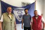 &Epsilon;&pi;ί&sigma;&eta;&mu;&omicron;: Tέ&lambda;&omicron;&sigmaf; &omicron; &Sigma;&kappa;ύ&beta;&alpha;&lambda;&omicron;&sigmaf;, &mu;&iota;&lambda;ά&epsilon;&iota; &mu;&epsilon; &Tau;ά&tau;&sigma;&eta; &omicron; &Eta;&rho;ό&delta;&omicron;&tau;&omicron;&sigmaf;