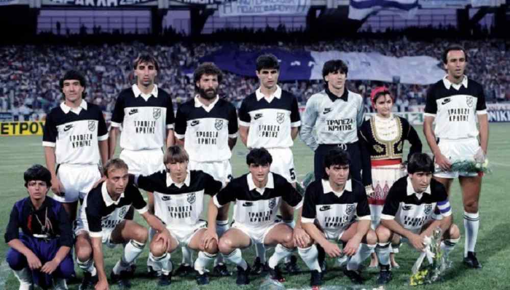 &Sigma;&tau;&omicron;&nu; &Kappa;&alpha;&rho;&tau;&epsilon;&rho;ό &omicron;&iota; &theta;&rho;ύ&lambda;&omicron;&iota; &tau;&omicron;&upsilon; '87