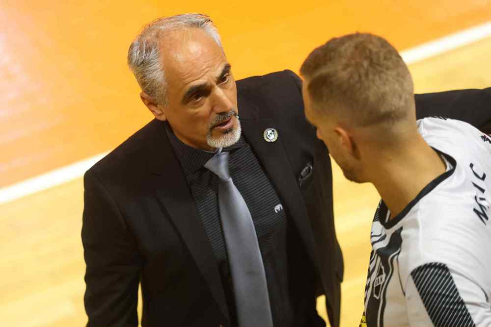 &Gamma;&iota;ά&nu;&nu;&eta;&sigmaf; &Kappa;&alpha;&lambda;&mu;&alpha;&zeta;ί&delta;&eta;&sigmaf;: "&Delta;&upsilon;&nu;&alpha;&tau;ά &gamma;&iota;&alpha; &tau;&eta; &nu;ί&kappa;&eta; &kappa;&alpha;&iota; &mu;&epsilon; &tau;&eta;&nu; &Kappa;&eta;&phi;&iota;&sigma;&iota;ά"