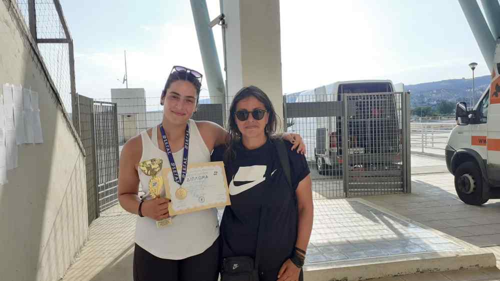 &Tau;&omicron; "&chi;&rho;&upsilon;&sigma;ό &kappa;&omicron;&rho;ί&tau;&sigma;&iota;" &tau;&omicron;&upsilon; &Omicron;&Phi;&Eta;-&Alpha;&nu;&alpha;&delta;&epsilon;ί&chi;&theta;&eta;&kappa;&epsilon; &pi;&rho;&omega;&tau;&alpha;&theta;&lambda;ή&tau;&rho;&iota;&alpha; &Epsilon;&lambda;&lambda;ά&delta;&omicron;&sigmaf;