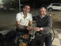 &Epsilon;&chi;&alpha;&sigma;&epsilon; &sigma;&tau;&omicron; &phi;&iota;&lambda;&iota;&kappa;ό, &kappa;έ&rho;&alpha;&sigma;&epsilon; &rho;&alpha;&kappa;έ&sigmaf;
