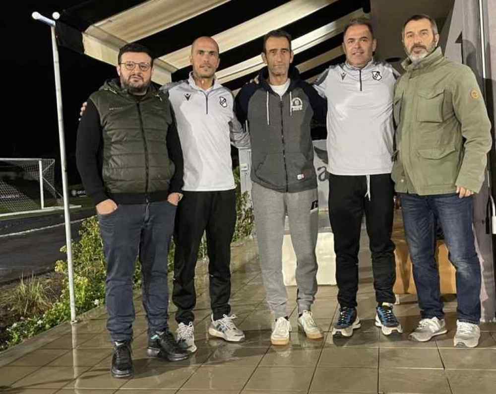 &Epsilon;&rho;&alpha;&sigma;&iota;&tau;έ&chi;&nu;&eta;&sigmaf;-&Pi;&Alpha;&Epsilon; &Omicron;&Phi;&Eta;: &Sigma;&upsilon;&nu;ά&nu;&tau;&eta;&sigma;&eta; &gamma;&iota;&alpha; &tau;&iota;&sigmaf; &alpha;&kappa;&alpha;&delta;&eta;&mu;ί&epsilon;&sigmaf; &pi;&omicron;&delta;o&sigma;&phi;&alpha;ί&rho;&omicron;&upsilon;