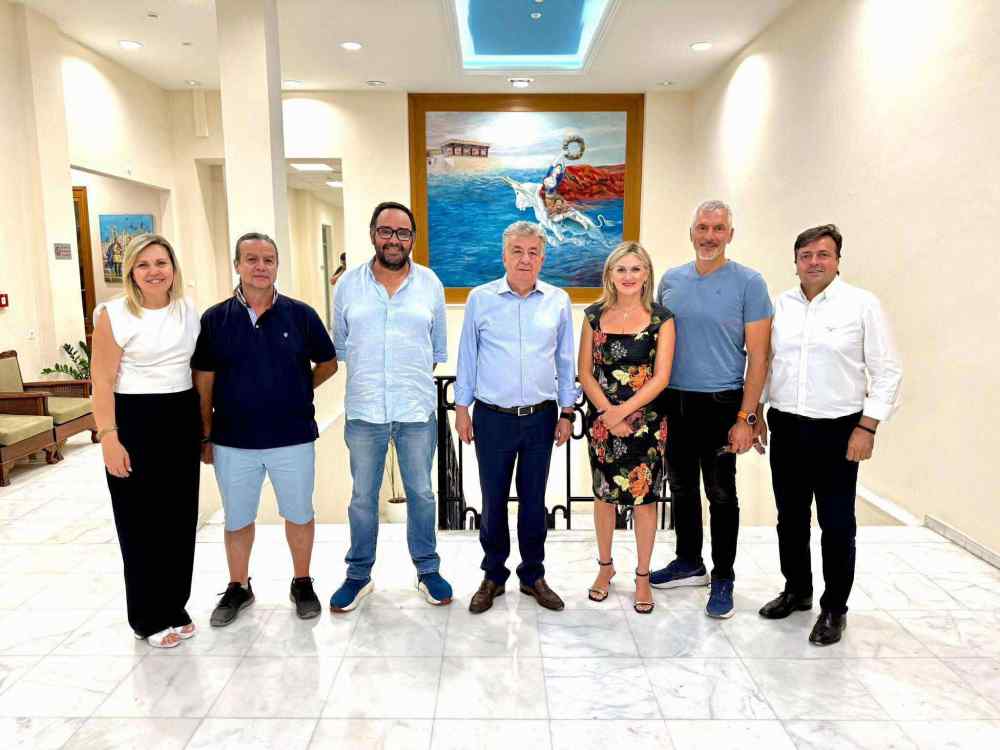 &Epsilon;&Alpha;&Kappa;&Eta;-&Pi;&epsilon;&rho;&iota;&phi;έ&rho;&epsilon;&iota;&alpha; &Kappa;&rho;ή&tau;&eta;&sigmaf;: &Sigma;&epsilon; &kappa;&omicron;&iota;&nu;ή &pi;&omicron;&rho;&epsilon;ί&alpha; &gamma;&iota;&alpha; &tau;&eta;&nu; &kappa;&alpha;&lambda;&upsilon;&tau;έ&rho;&epsilon;&upsilon;&sigma;&eta; &tau;&omega;&nu; &sigma;&upsilon;&nu;&theta;&eta;&kappa;ώ&nu; ά&theta;&lambda;&eta;&sigma;&eta;&sigmaf;