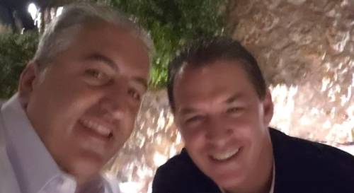 &Tau;&omicron; &alpha;&phi;&epsilon;&nu;&tau;&iota;&kappa;ό &tau;&eta;&sigmaf; &Kappa;&alpha;&lambda;&alpha;&mu;ά&tau;&alpha;&sigmaf; &epsilon;ί&nu;&alpha;&iota; &kappa;&omicron;&upsilon;&mu;&pi;ά&rho;&omicron;&sigmaf; &tau;&omicron;&upsilon; &Mu;&iota;&chi;ά&lambda;&eta; &Mu;&pi;&omicron;ύ&sigma;&eta;