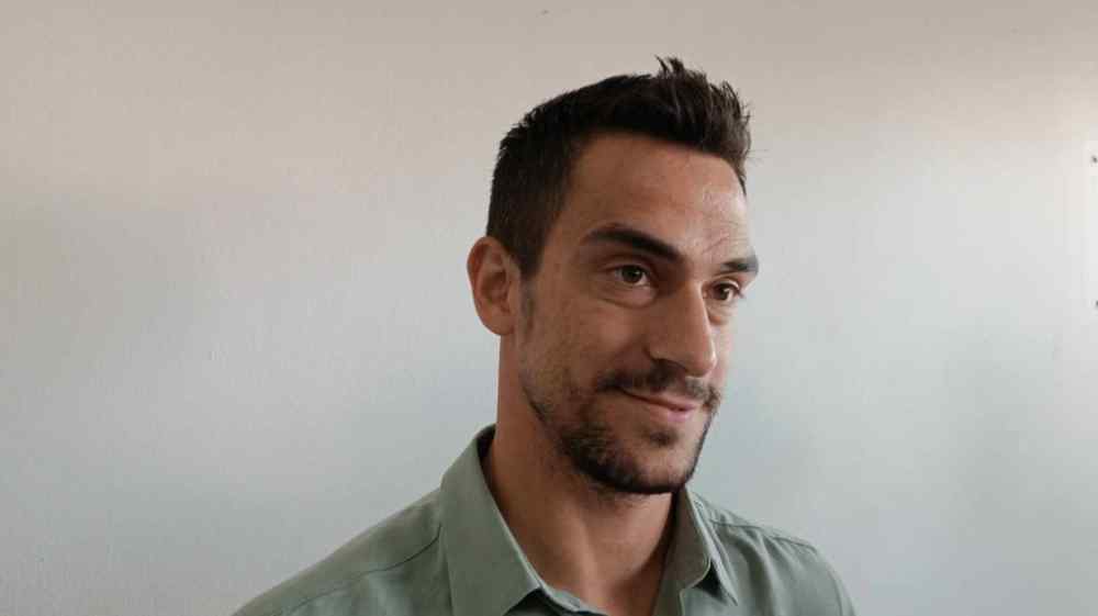 "&Sigma;&tau;&omicron;&nu; &Omicron;&Phi;&Eta; έ&chi;&omega; &alpha;&nu;&theta;&rho;ώ&pi;&omicron;&upsilon;&sigmaf; &pi;&omicron;&upsilon; &mu;&epsilon; &alpha;&gamma;&alpha;&pi;&omicron;ύ&nu;"-&Omicron;&iota; &pi;&rho;ώ&tau;&epsilon;&sigmaf; &delta;&eta;&lambda;ώ&sigma;&epsilon;&iota;&sigmaf; &tau;&omicron;&upsilon; &nu;έ&omicron;&upsilon; &pi;&alpha;ί&kappa;&tau;&eta; &tau;&omicron;&upsilon; &Omicron;&Phi;&Eta;