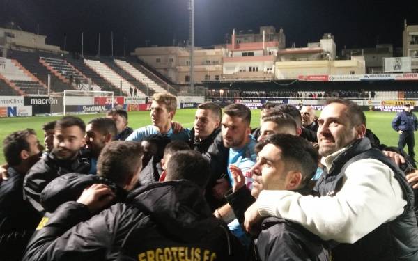 O E&rho;&gamma;&omicron;&tau;έ&lambda;&eta;&sigmaf; &upsilon;&pi;έ&rho; &tau;&eta;&sigmaf; &alpha;&nu;&alpha;&delta;&iota;ά&rho;&theta;&rho;&omega;&sigma;&eta;&sigmaf;, &chi;&alpha;&rho;&alpha;&kappa;&tau;&eta;&rho;ί&zeta;&epsilon;&iota; "&alpha;&xi;&iota;ό&pi;&nu;&omicron;&omicron; &tau;&omicron; &sigma;&chi;έ&delta;&iota;&omicron; &Beta;&alpha;&sigma;&iota;&lambda;&epsilon;&iota;ά&delta;&eta;"
