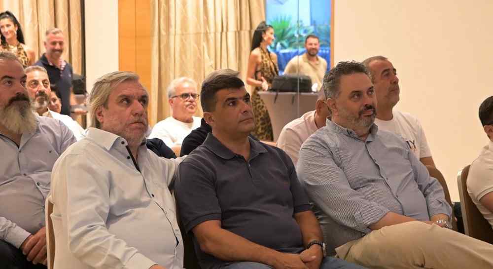 &Omicron;&iota; &chi;&omicron;&rho;&eta;&gamma;&omicron;ί &sigma;&tau;&omicron; &pi;&lambda;&epsilon;&upsilon;&rho;ό &tau;&omicron;&upsilon; &Omicron;&Phi;&Eta;