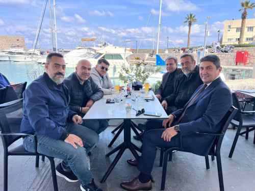 &Sigma;&tau;&omicron; &epsilon;&pi;ί&kappa;&epsilon;&nu;&tau;&rho;&omicron; &tau;&omicron; &gamma;ή&pi;&epsilon;&delta;&omicron; &sigma;&tau;&eta;&nu; &Alpha;&mu;&mu;&omicron;&upsilon;&delta;ά&rho;&alpha;
