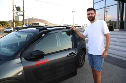 &Tau;&rho;έ&chi;&epsilon;&iota; &gamma;&iota;&alpha; &tau;&eta;&nu;...&pi;&rho;&epsilon;&mu;&iota;έ&rho;&alpha;
