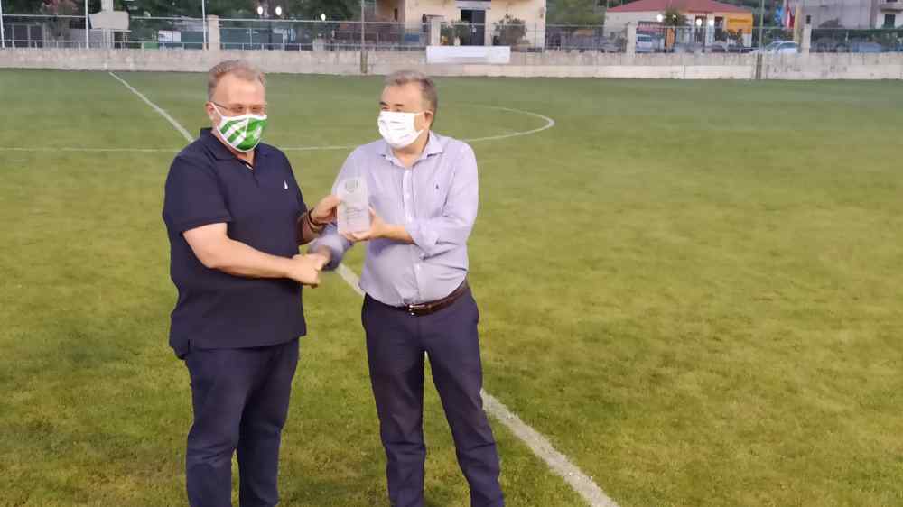 Mά&sigma;&kappa;&epsilon;&sigmaf; &kappa;&alpha;&iota;...&pi;&lambda;&alpha;&kappa;έ&tau;&epsilon;&sigmaf; &sigma;&tau;&iota;&sigmaf; &Alpha;&rho;&chi;ά&nu;&epsilon;&sigmaf;