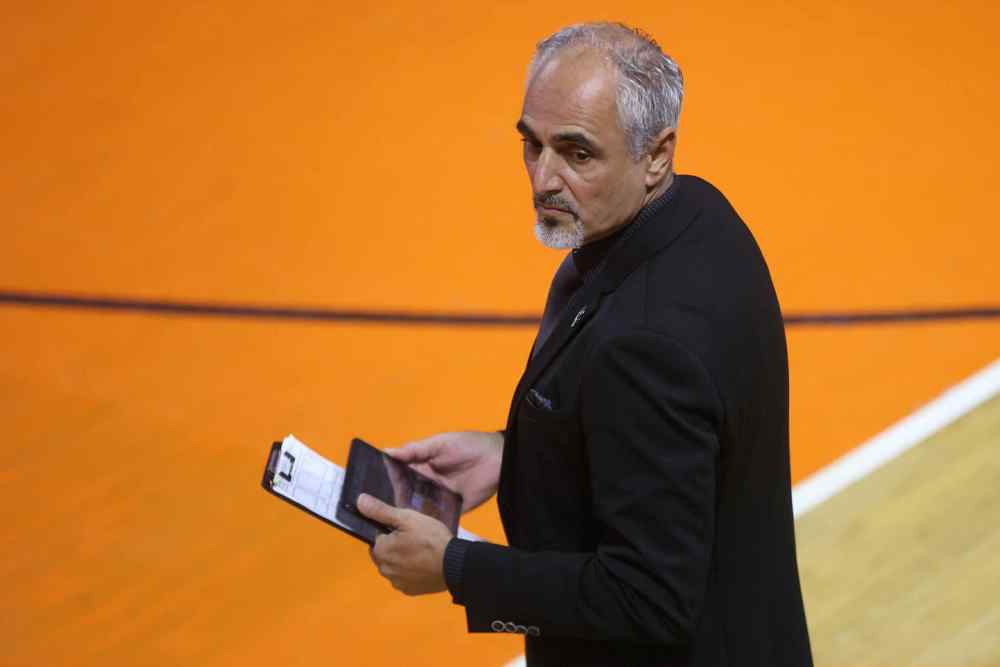 &Gamma;&iota;ά&nu;&nu;&eta;&sigmaf; &Kappa;&alpha;&lambda;&mu;&alpha;&zeta;ί&delta;&eta;&sigmaf;: "&Sigma;&eta;&mu;&alpha;&nu;&tau;&iota;&kappa;ή &nu;ί&kappa;&eta; &gamma;&iota;&alpha; &tau;&omicron;&nu; &Omicron;&Phi;&Eta;"